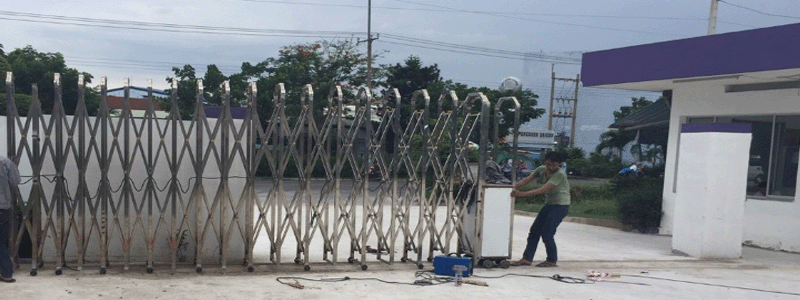 Sửa chữa cổng xếp inox tại Thanh Hóa